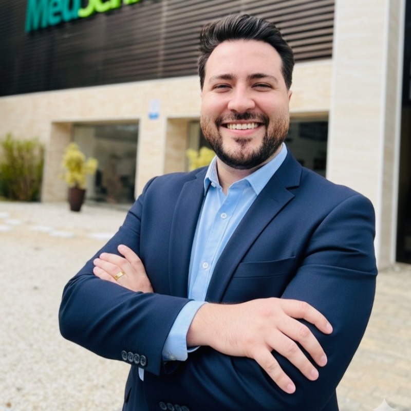 Lucas Capelete, especialista em planos de saúde corporativo